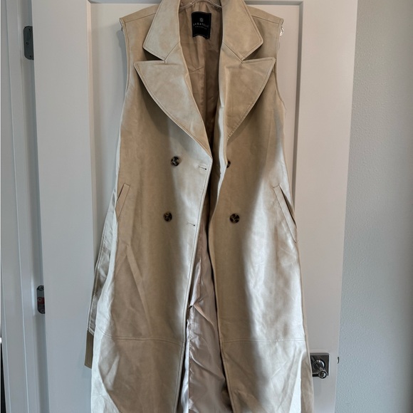 Bagatelle Light Cream Sleeveless Trench Vest - Faux Leather - Picture 5 of 5